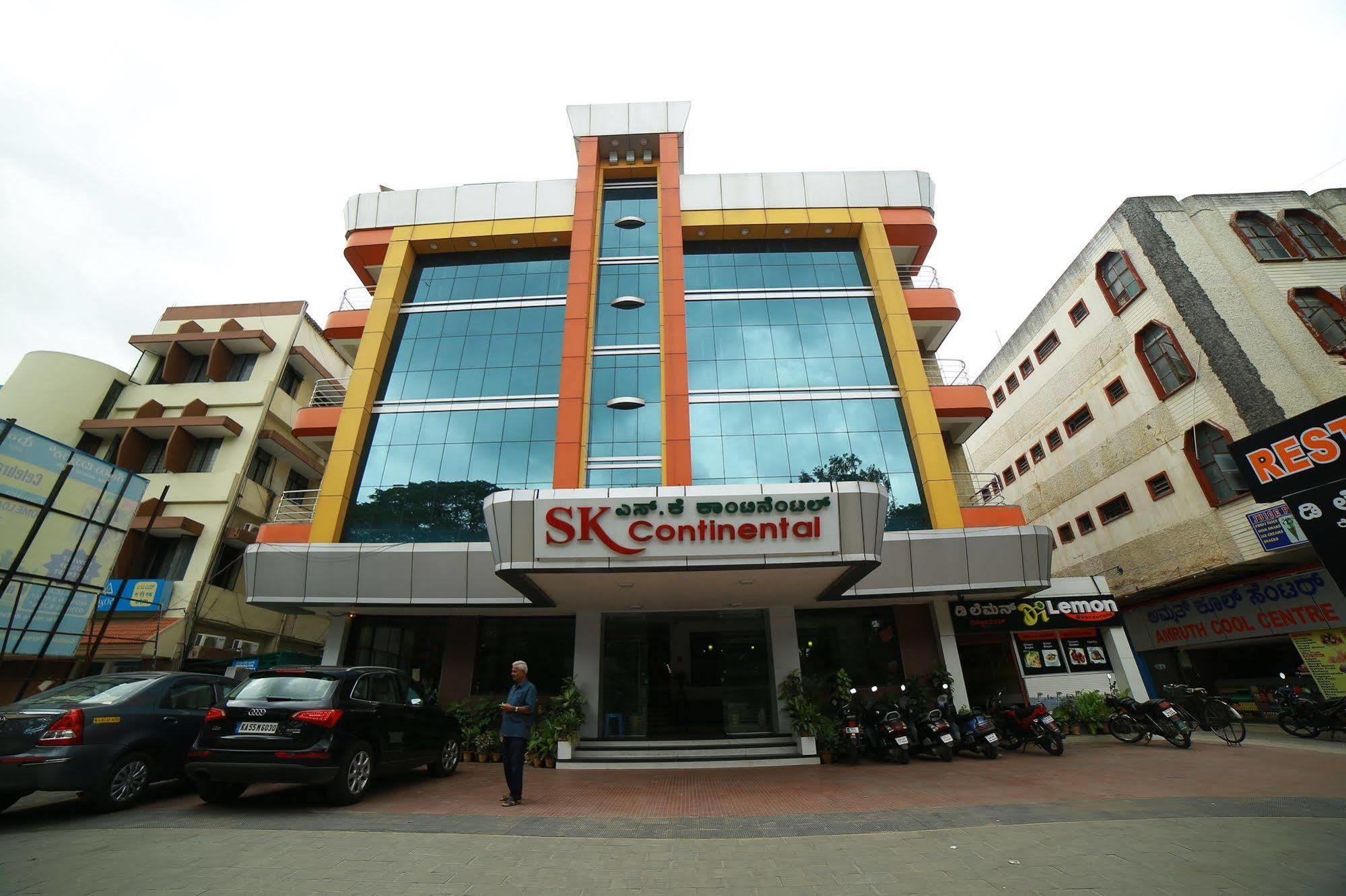 Qik Stay @ S.K. Continental Мисор Екстериор снимка